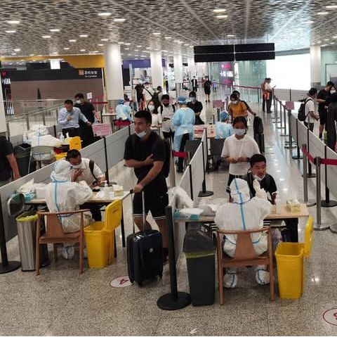 Travelers Caged In Sanya Due To COVID-19 Lockdown